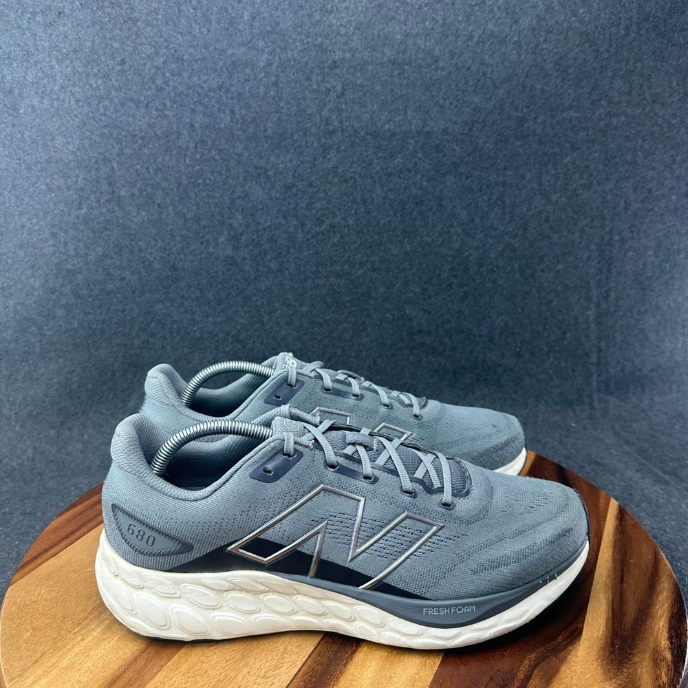 New Balance 680 v8 Mens Size 11.5D Gray Cushioned Running Shoes M680LG8